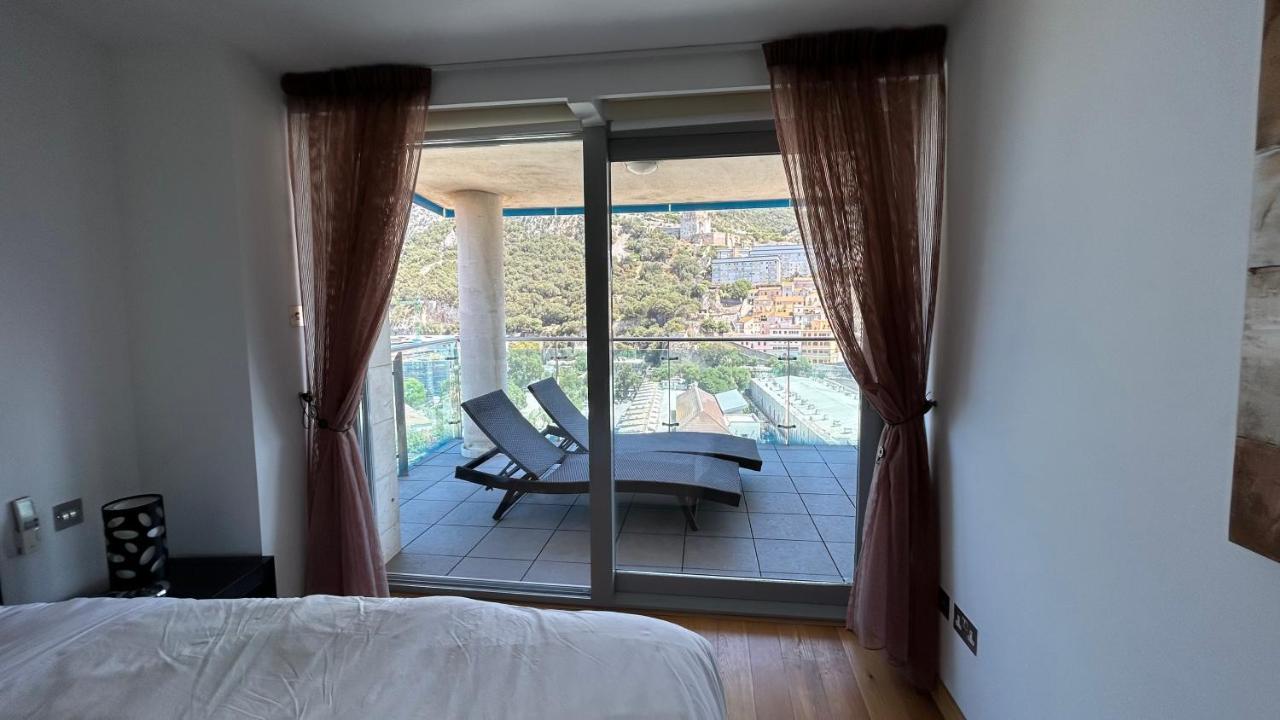 Ocean Village Luxury 2 Bed 2 Bath Apartment - Amazing Views - Pools And Jacuzzis Гибралтар Экстерьер фото