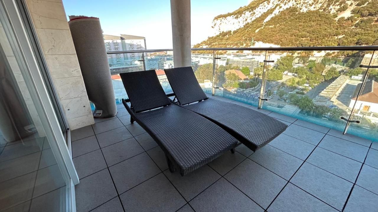 Ocean Village Luxury 2 Bed 2 Bath Apartment - Amazing Views - Pools And Jacuzzis Гибралтар Экстерьер фото