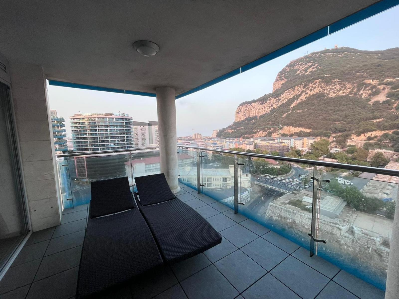 Ocean Village Luxury 2 Bed 2 Bath Apartment - Amazing Views - Pools And Jacuzzis Гибралтар Экстерьер фото